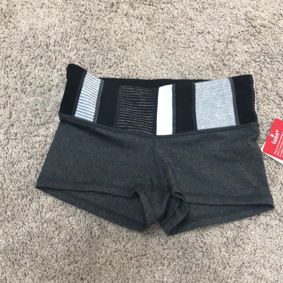 lululemon athletica Pants - Brand new lululemon bootie shorts